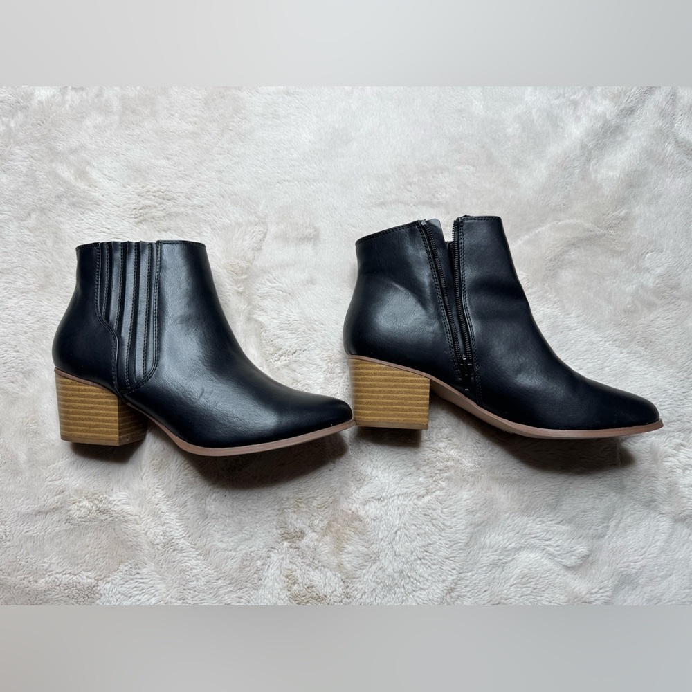 2 for $15// Black Ankle Booties with Tan Heel